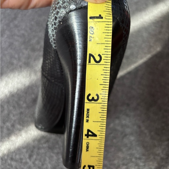 & OTHER STORIES - Picture 6 of 9